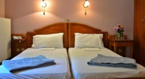 Hotels in Ypati